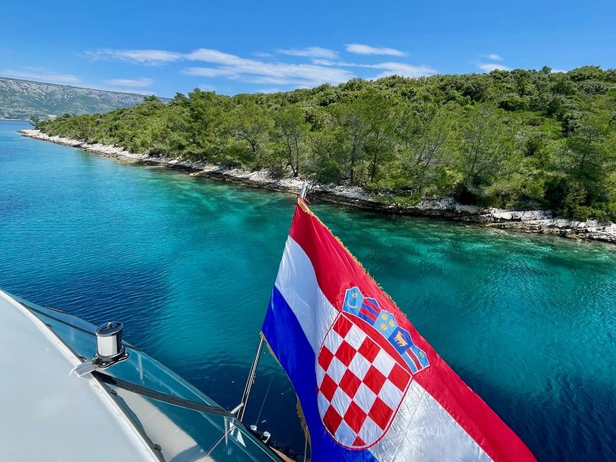 Kreuzfahrt Inselhüpfen in der Adria und Blaue Grotte - mit Flug