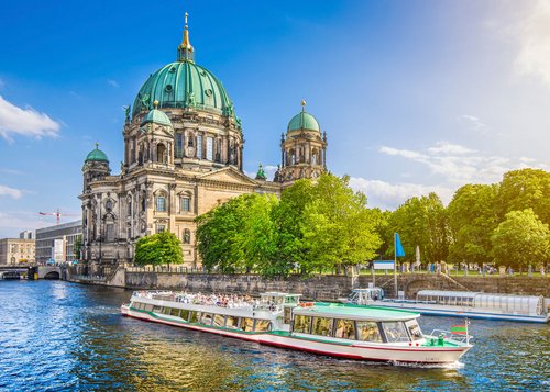 Berlin mit großer Schifffahrt