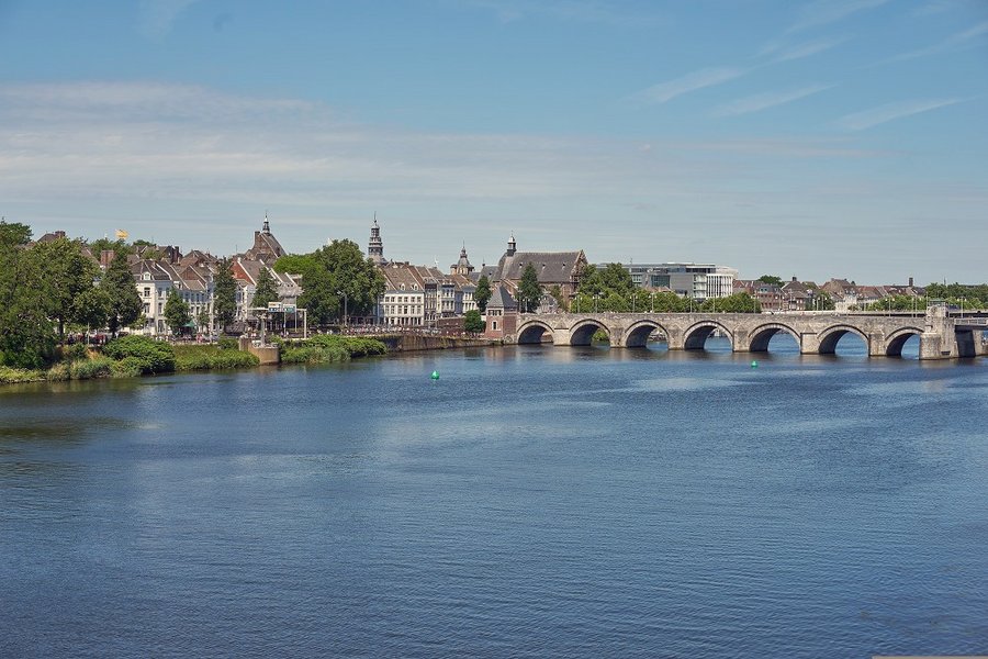 Aachen, Lüttich, Maastricht