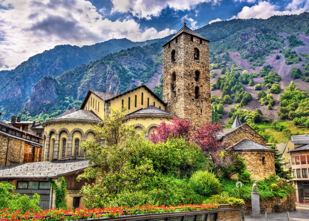 Fürstentum Andorra und pulsierendes Barcelona