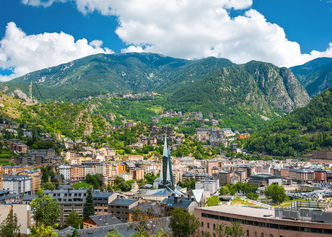 Fürstentum Andorra und pulsierendes Barcelona