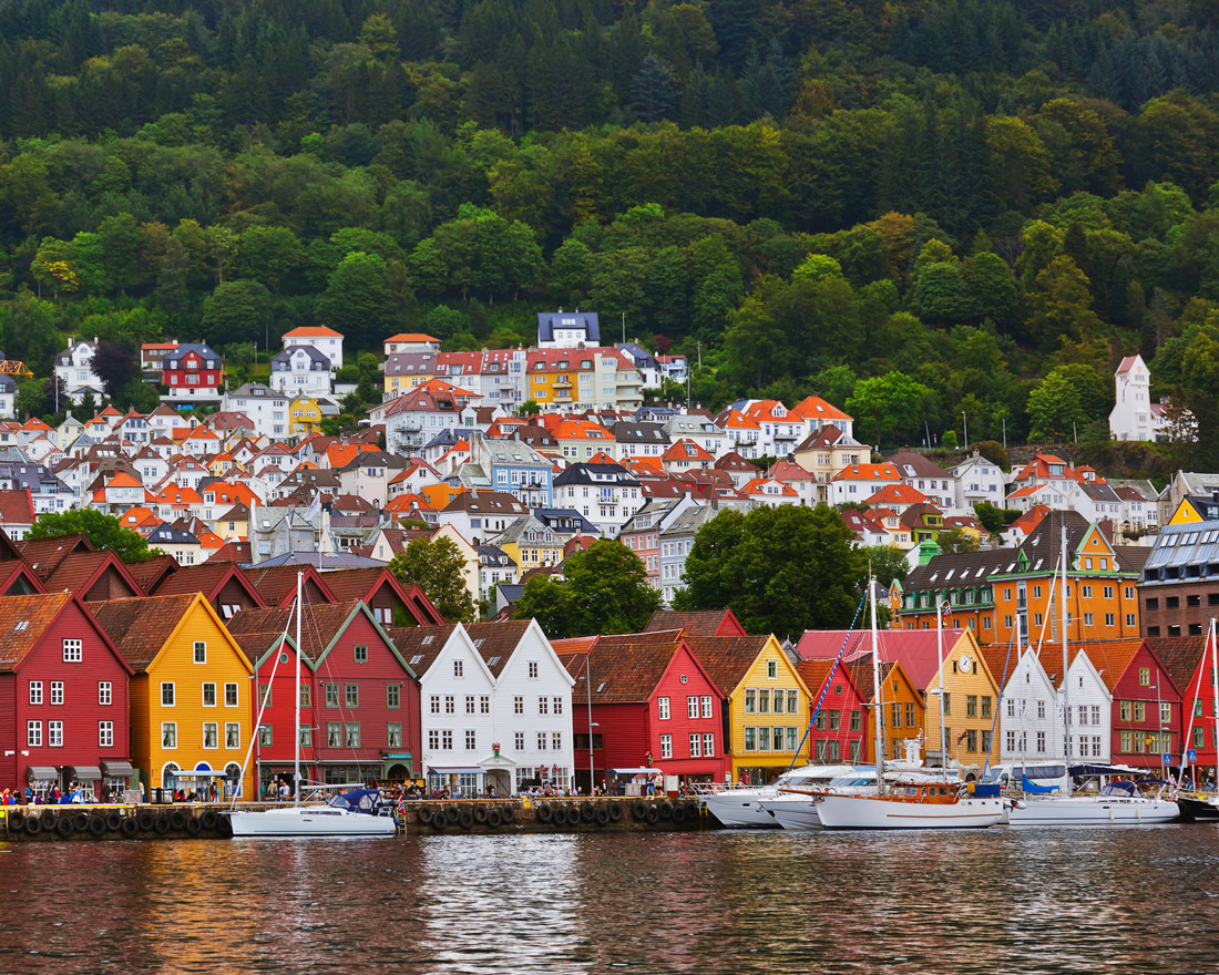 Zu den Nordlichtern mit AIDAmar